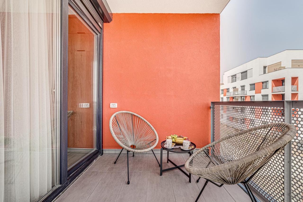 Elegant Apartment Near Afi & Atrium Mall Arad Exterior photo